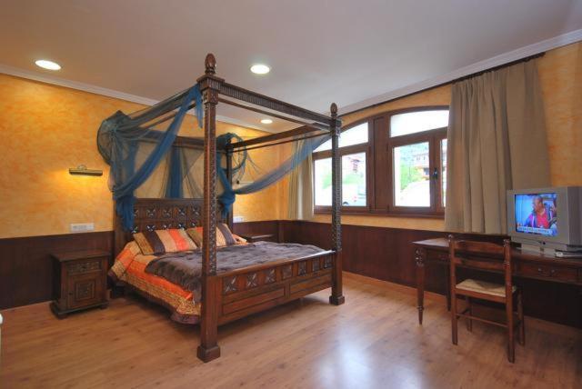 Hotel Arenas De Cabrales- Apartamentos Экстерьер фото