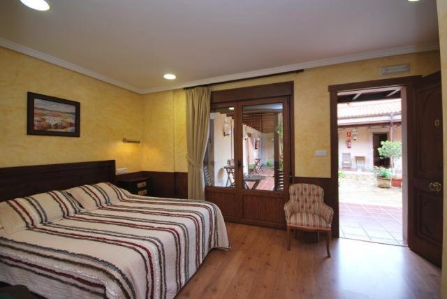 Hotel Arenas De Cabrales- Apartamentos Экстерьер фото